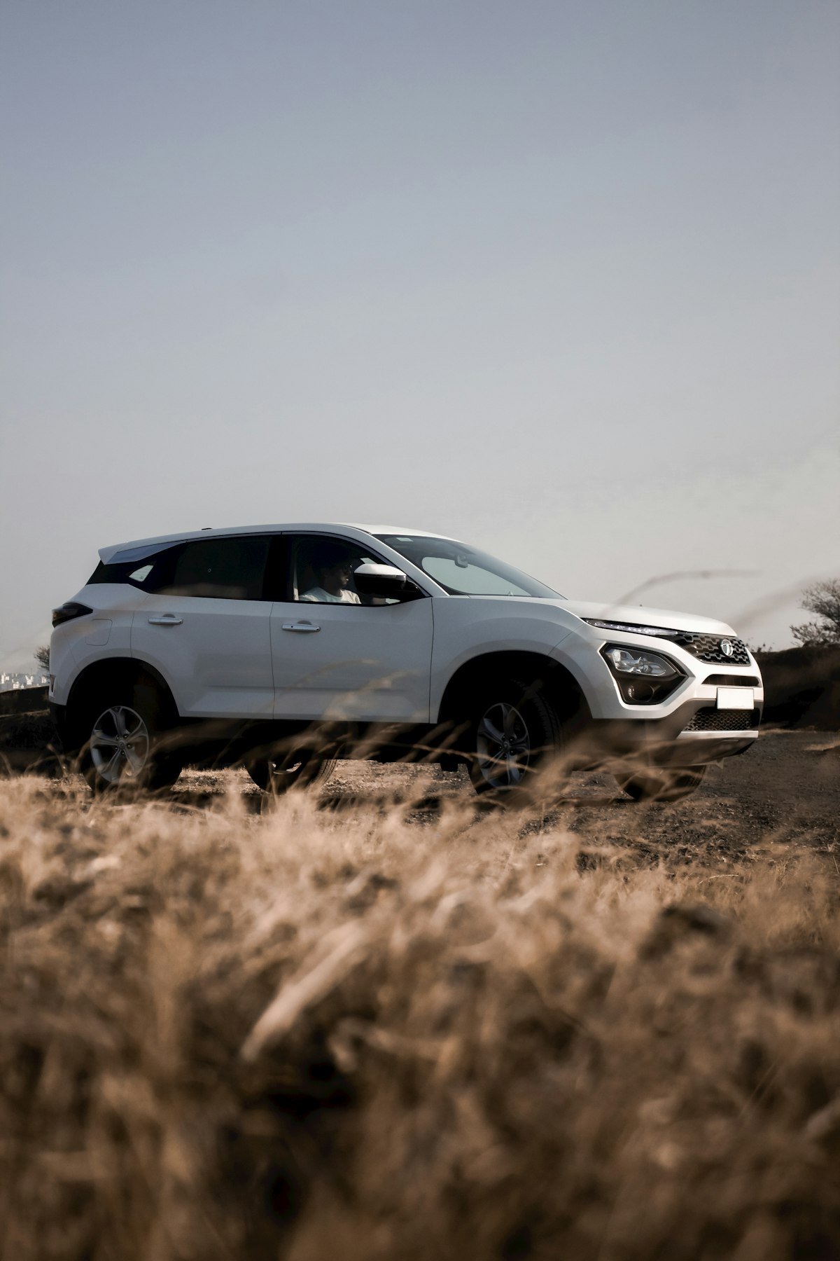 Clean white SUV used for MTS outstation cab trips
